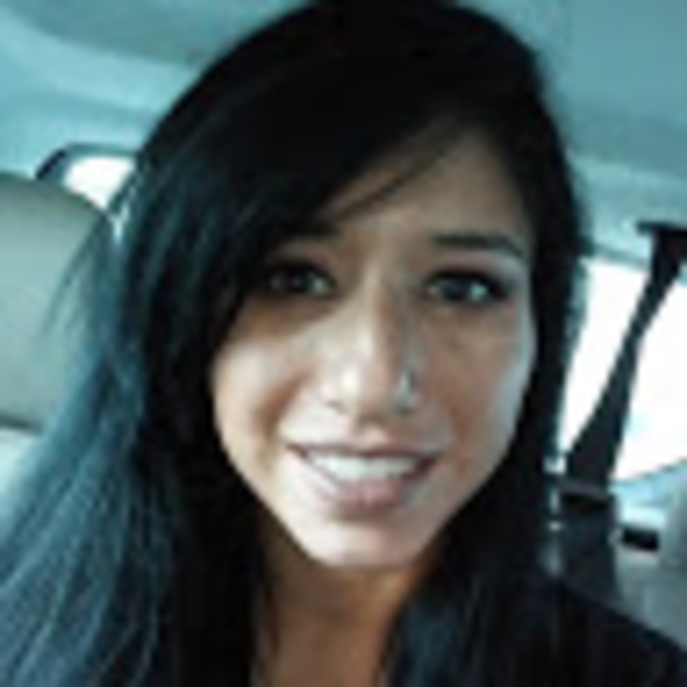 Meet your Posher, Yessenia